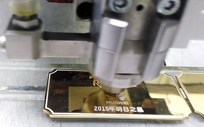 金属标牌喷射点胶